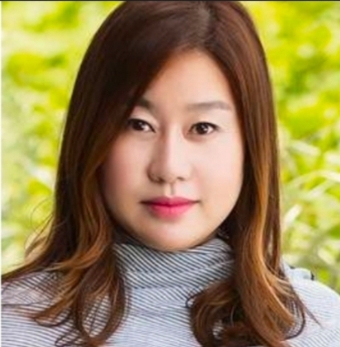 Gina Hwang