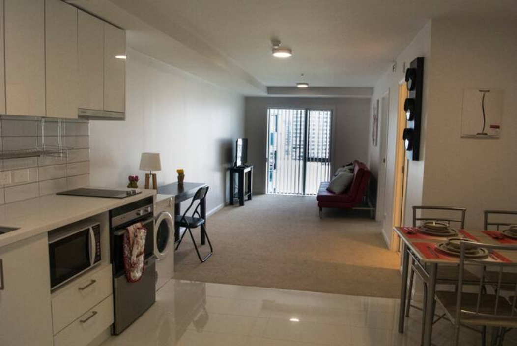 168 Hobson st, 가구 완비 1 bedroom 아파트, 넓은 주차장 포함 3